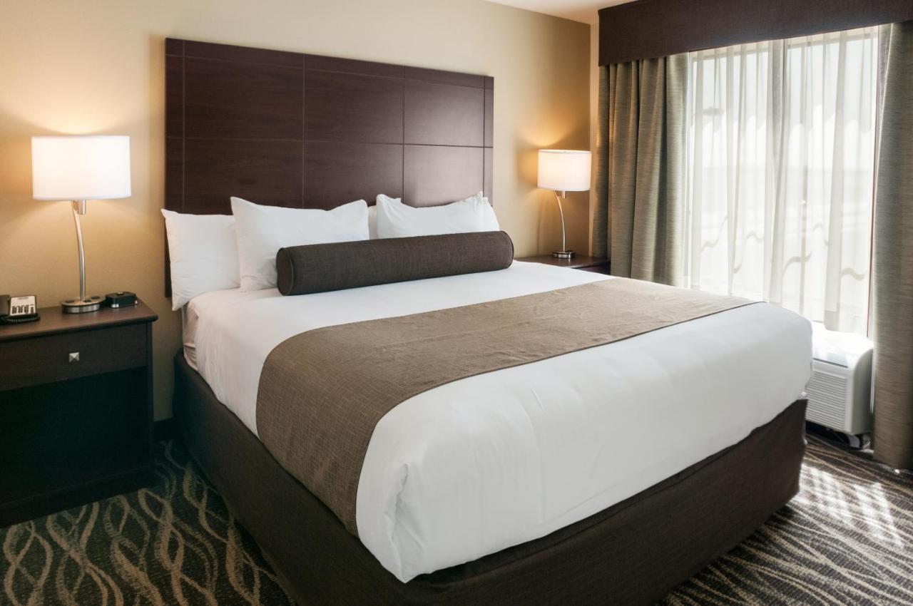Cobblestone Hotel & Suites Appleton International Airport Neenah Exterior foto